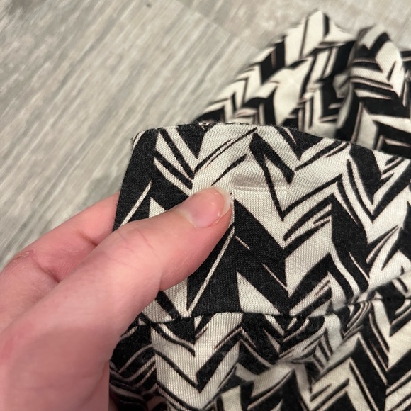 Black & White Chevron Split Maxi Skirt - Picture 5 of 5